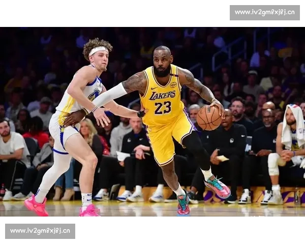 湖人与勇士激战再起,历史对决续写辉煌传奇,篮球迷的终极盛宴即将上演